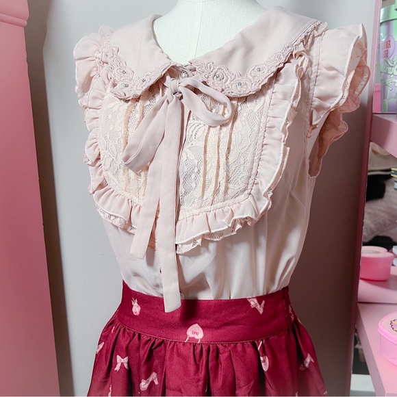 axes femme Tops - Sold💖Axes femme embellished lace collar top